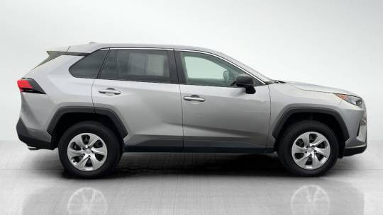 2022 Toyota se