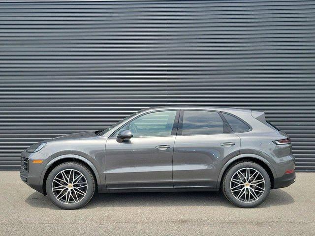 2024 porsche cayenne base