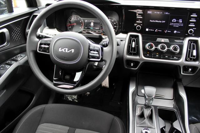 2022 kia sorento lx