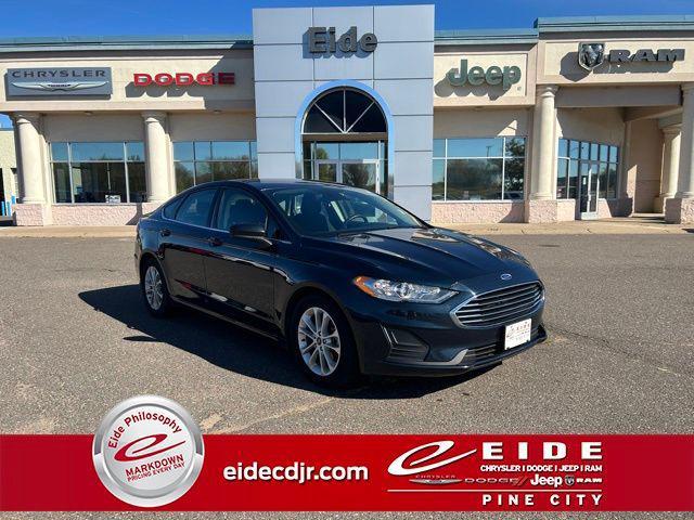 2020 ford fusion se