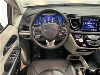 2020 Chrysler Pacifica touring l plus