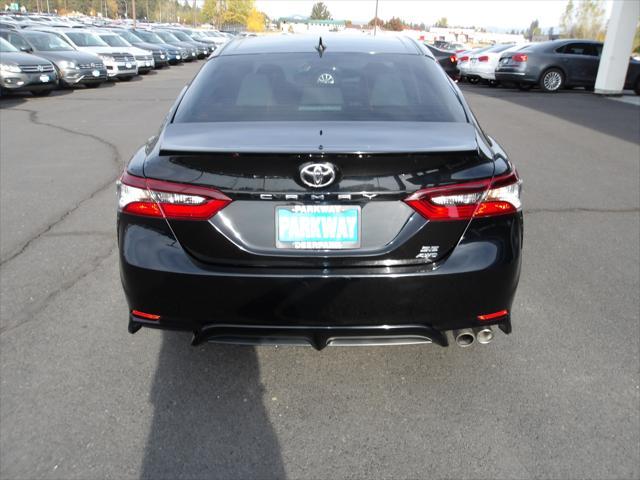 2021 toyota camry se