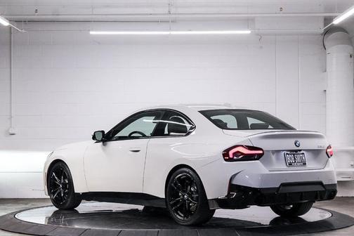 2024 bmw 230