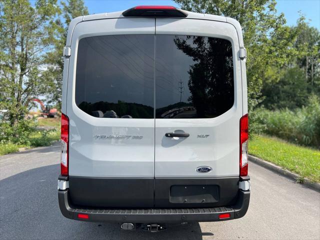 2022 ford transit-350 xlt