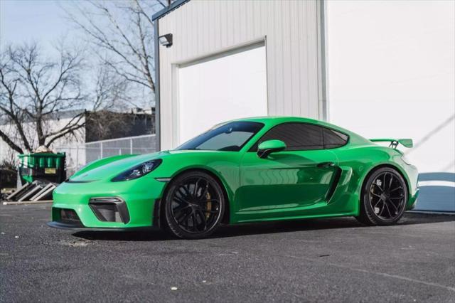 2022 porsche 718 cayman gt4
