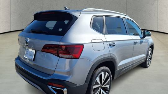 2024 Volkswagen Taos se