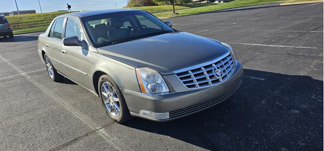 2011 cadillac dts luxury collection