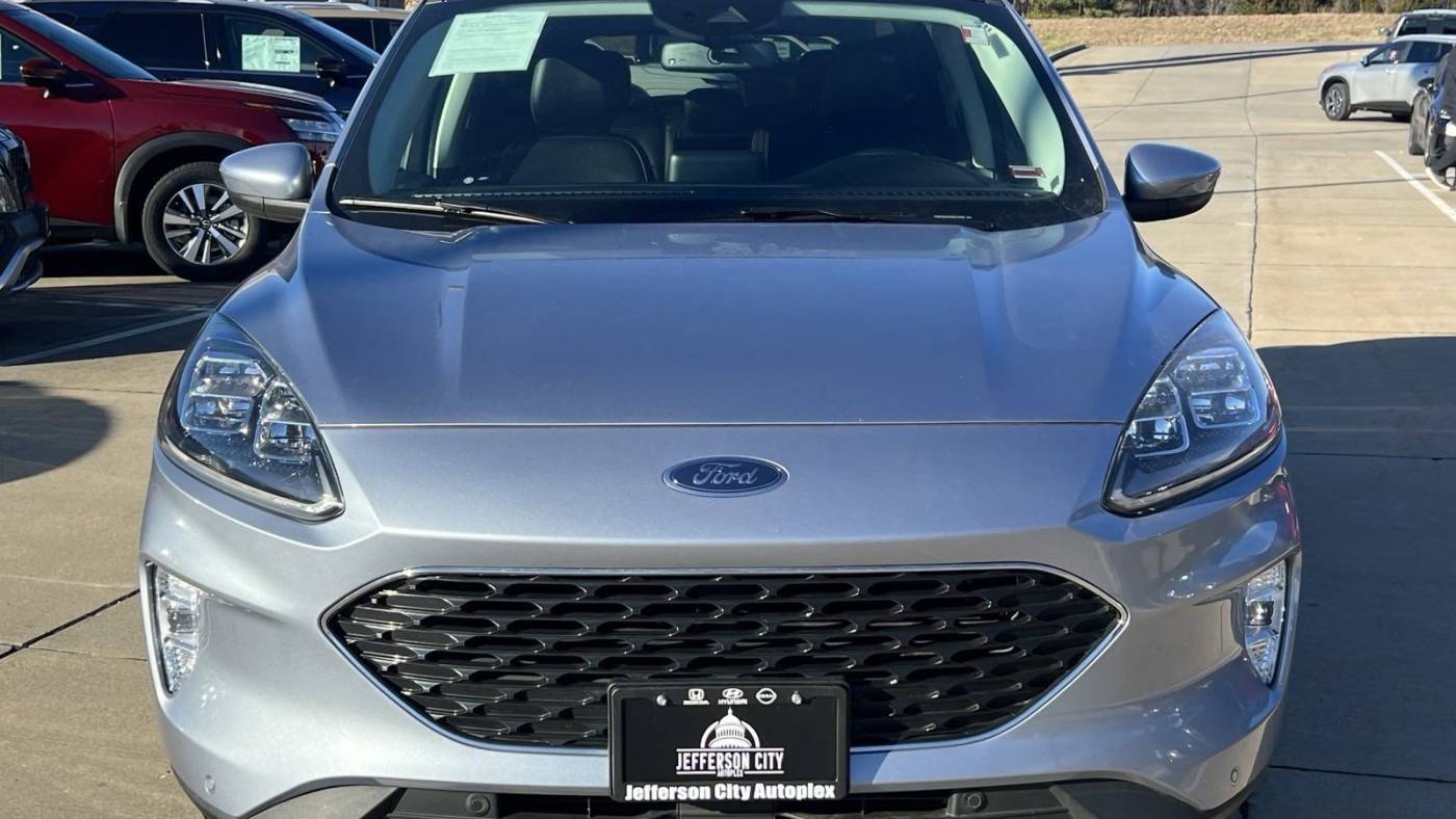 2022 ford escape titanium