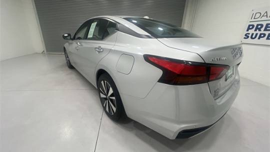 2022 nissan altima 2.5 sv