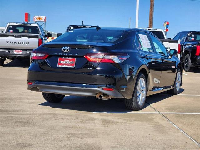 2024 toyota camry le