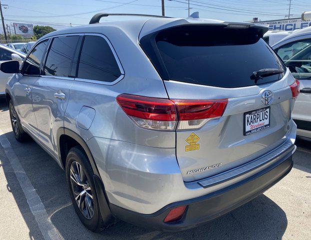 2017 toyota highlander le plus