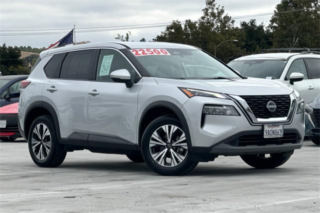 2022 nissan rogue sv