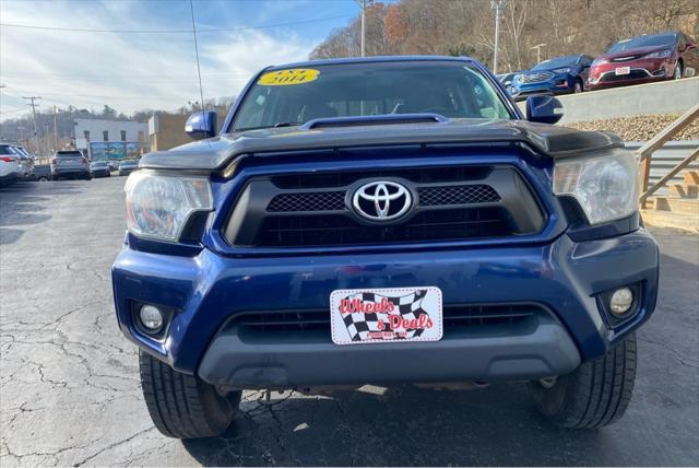 2014 toyota tacoma base