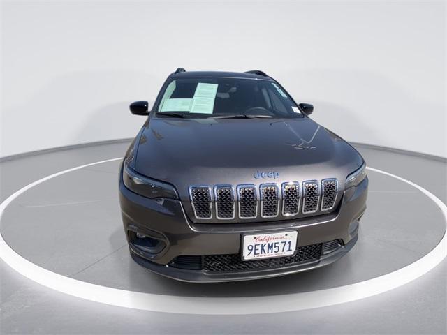 2022 jeep cherokee latitude lux