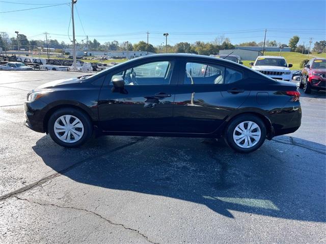 2022 nissan versa s