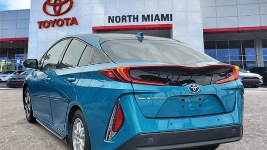 2017 toyota prius prime plus
