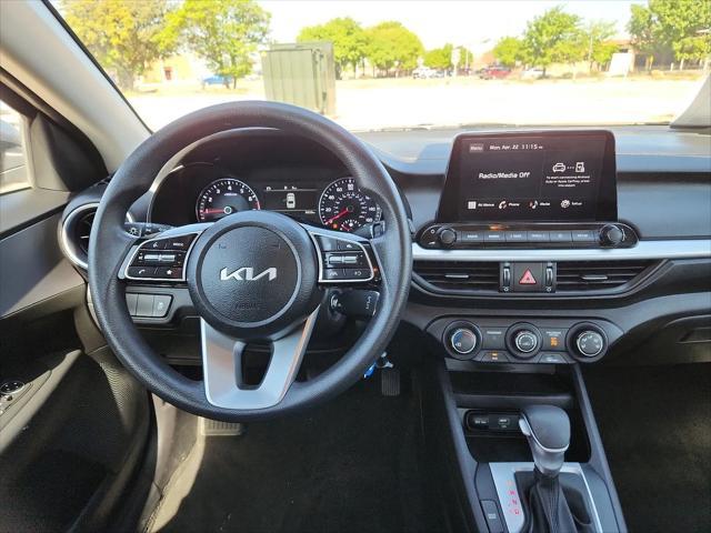 2023 kia forte lxs