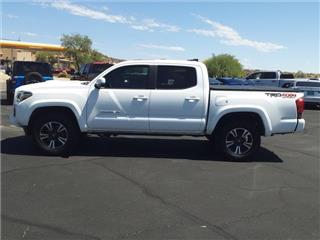 2017 Toyota Tacoma trd sport