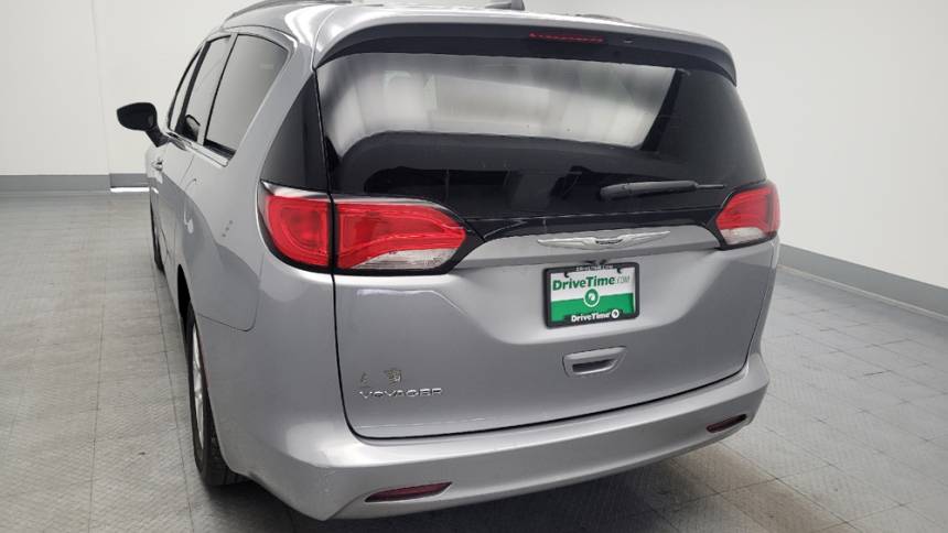 2021 chrysler voyager lxi