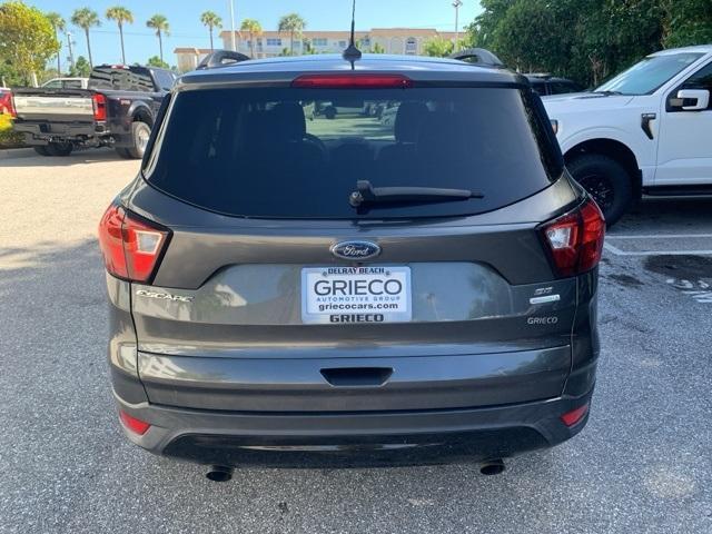 2019 ford escape se