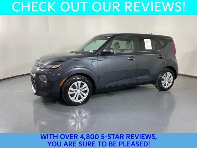 2022 kia soul lx