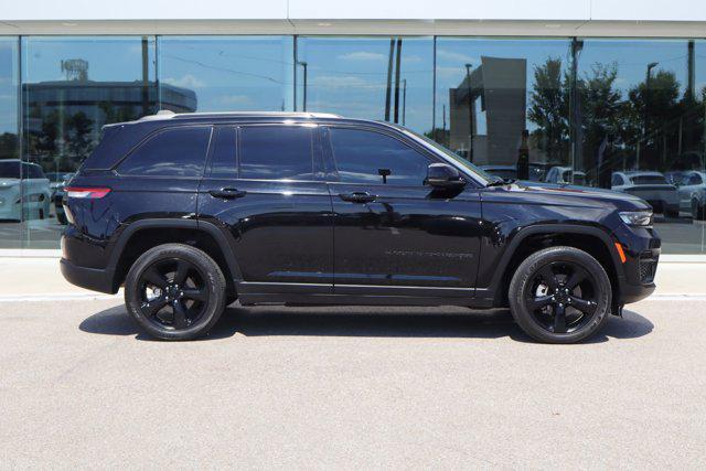 2023 jeep grand cherokee altitude