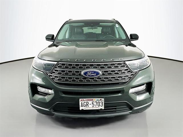 2022 ford explorer xlt