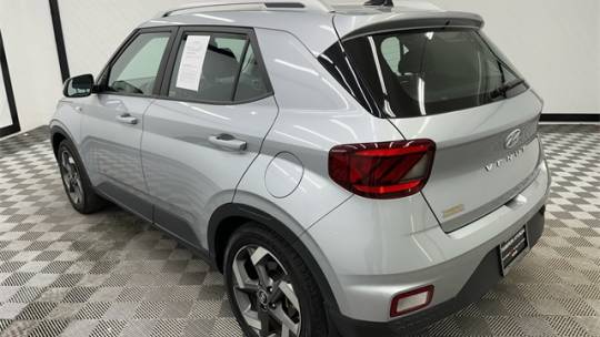 2022 Hyundai Venue sel