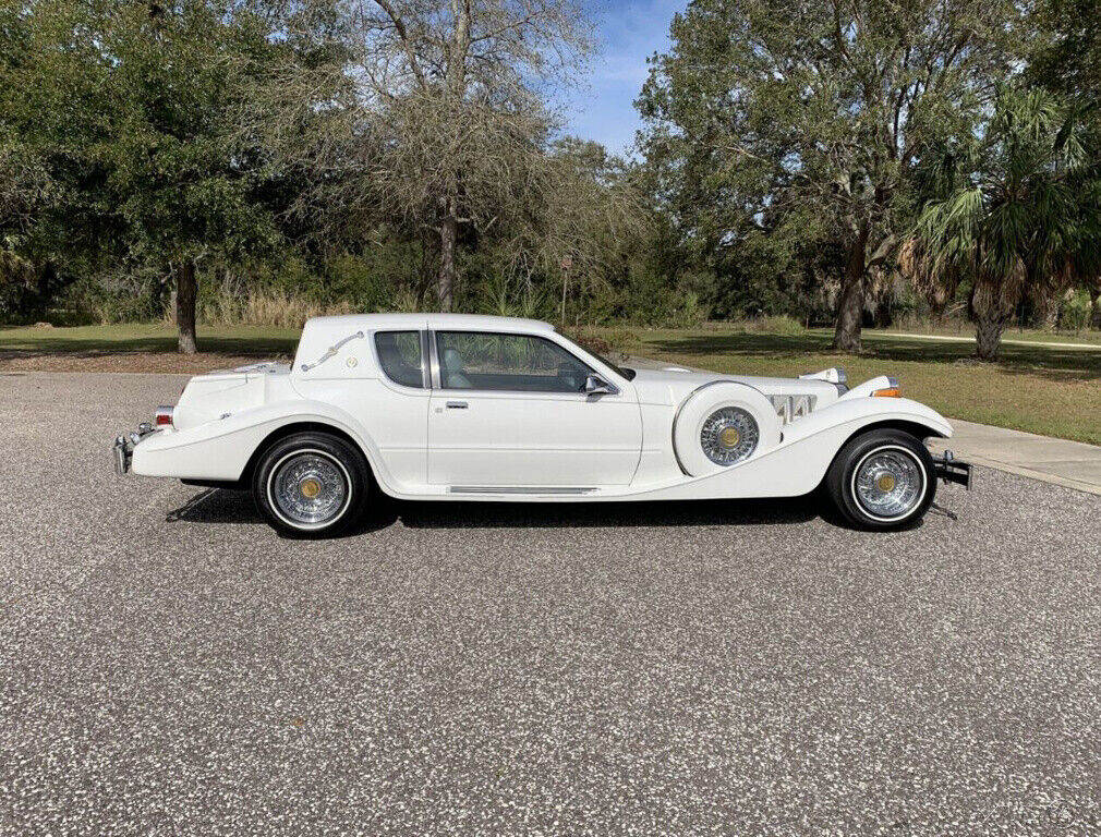 1986 mercury cougar only 11,706 miles, cold a/c, wire wheels!