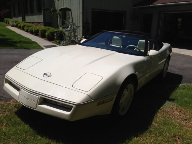 chevrolet corvette 35th anniversary edition