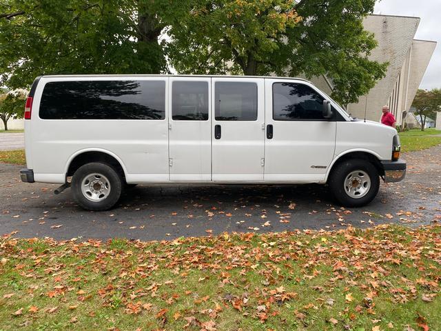 2016 chevrolet express 3500 lt