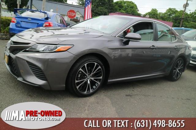 2020 toyota camry se