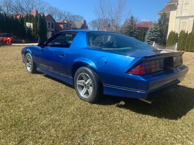 1987 camaro iroc-z blue