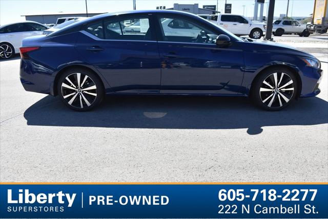 2022 nissan altima sr fwd