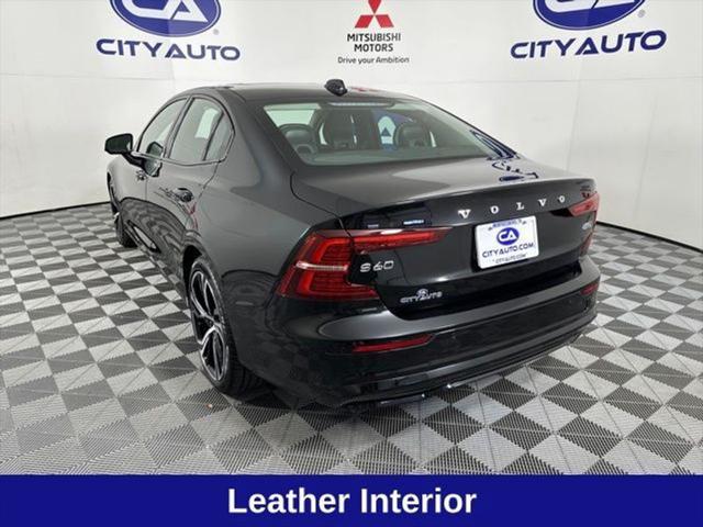 2024 volvo s60 b5 core dark theme