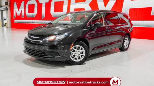 2020 Chrysler Voyager