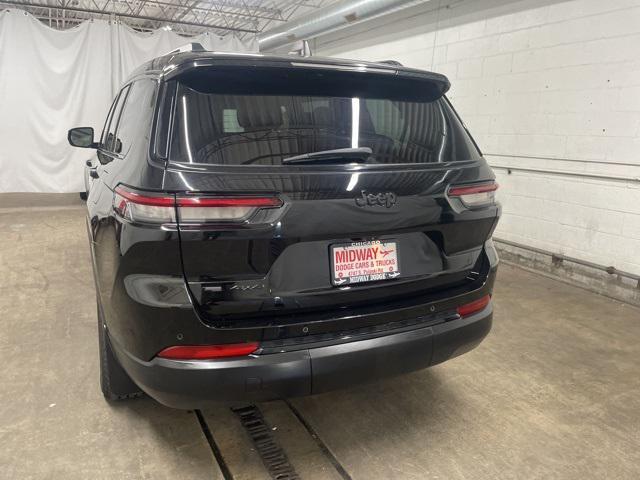 2022 jeep grand cherokee l altitude