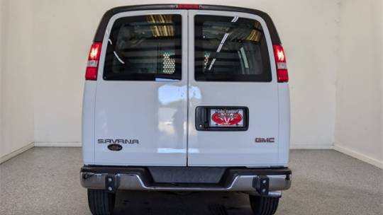 2022 GMC Savana