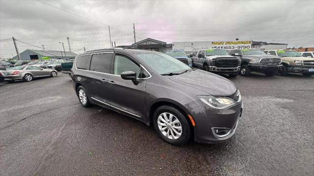 2018 chrysler pacifica touring-l