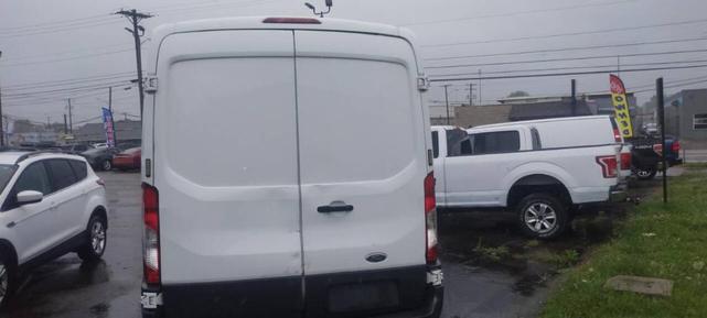 2015 ford transit-250 130 wb medium roof cargo