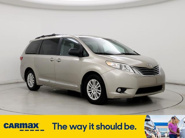 2017 toyota sienna xle