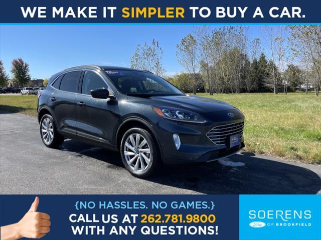 2022 ford escape titanium