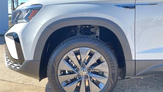 2024 Volkswagen Taos