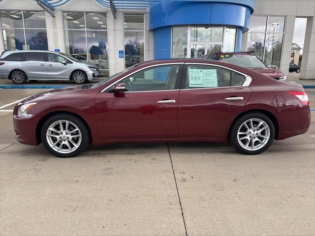 2010 nissan maxima sv