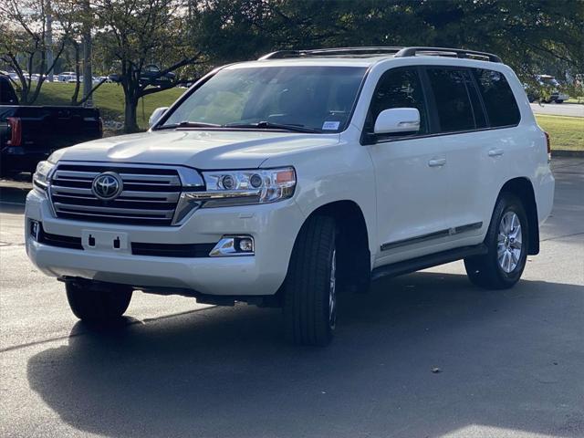 2020 toyota land cruiser base
