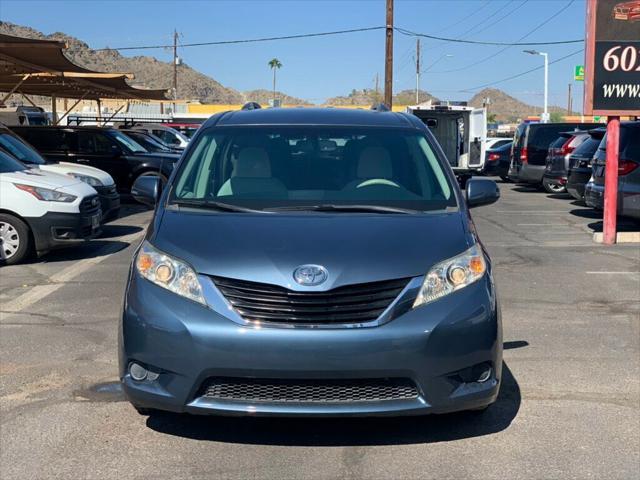 2013 toyota sienna le