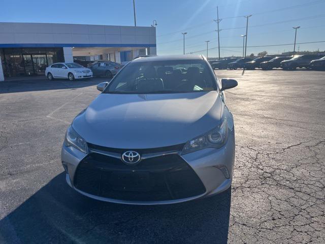 2015 toyota camry se