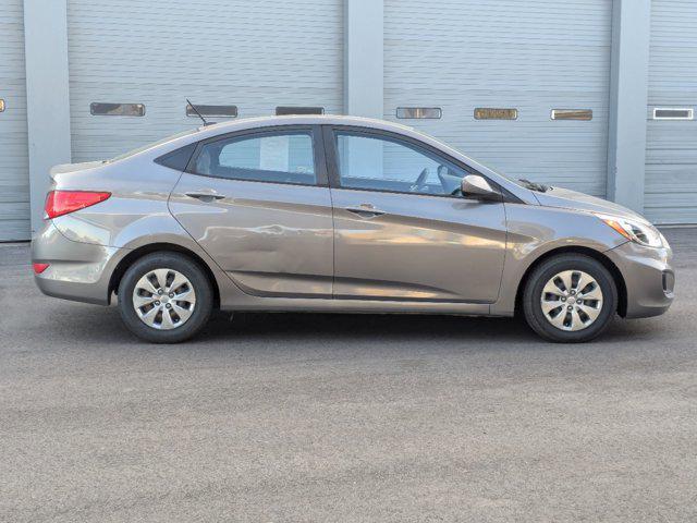 2017 hyundai accent se