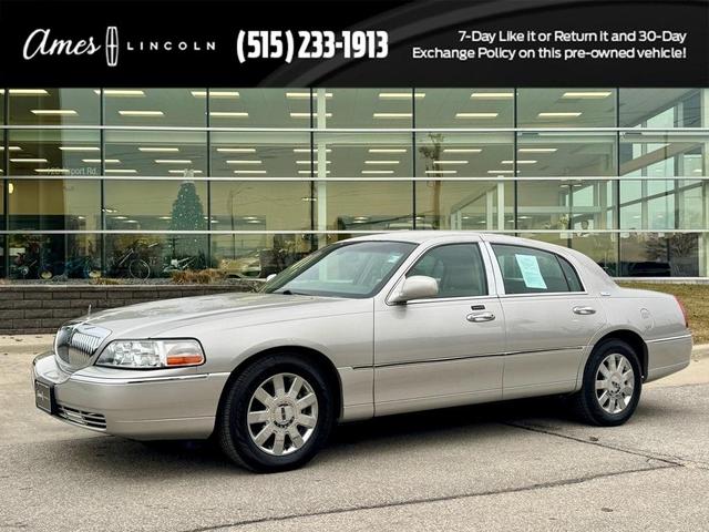 2005 lincoln town car signature limited