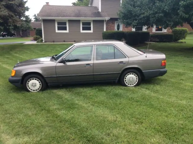 1987 mercedes-benz 260e